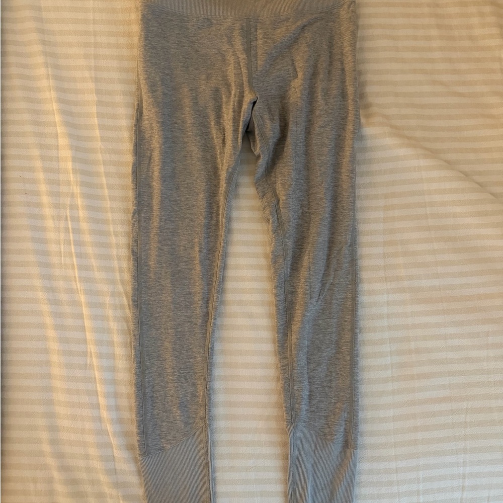 ALO Yoga Women's Light Gray Leggings